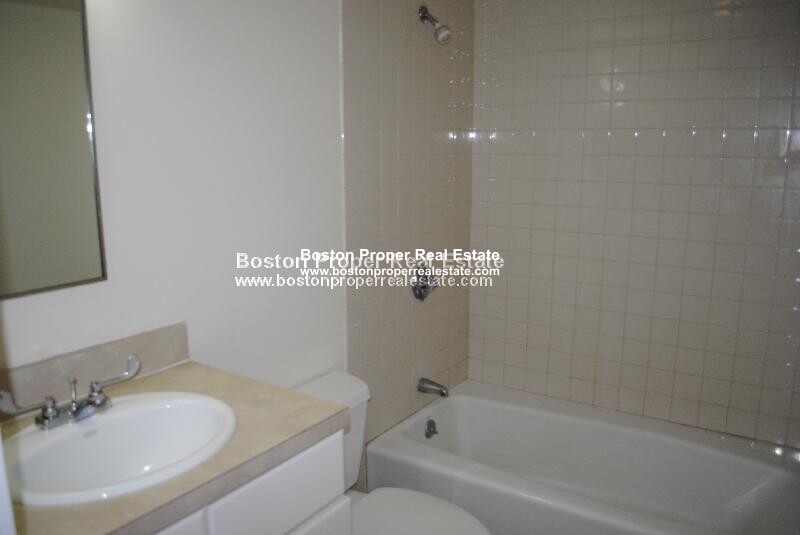 40 Boylston St, Downtown