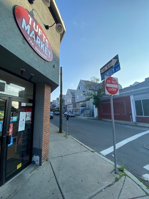 5 Lowden, Powder House Square