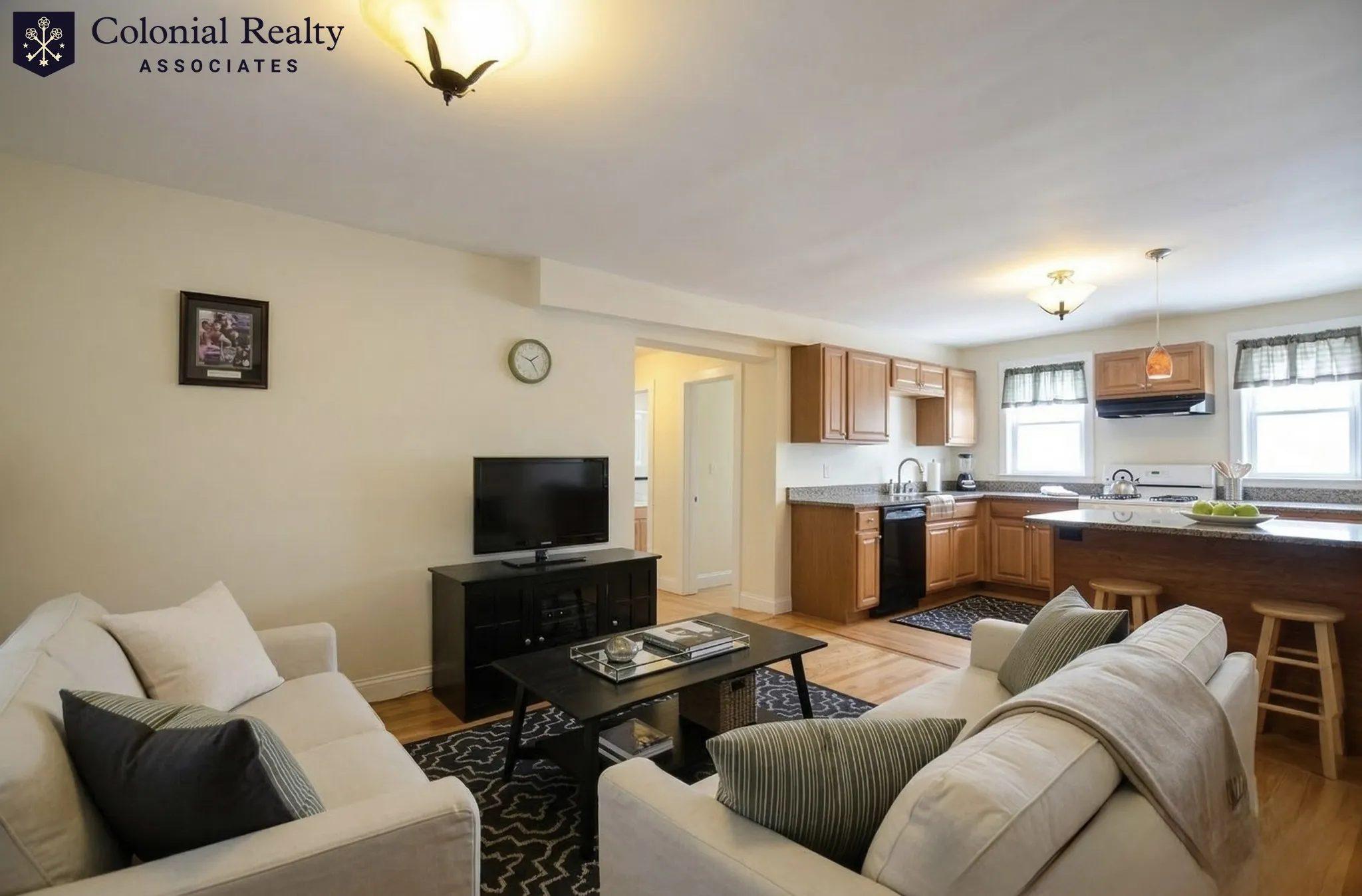 345 Market St, Oak Square