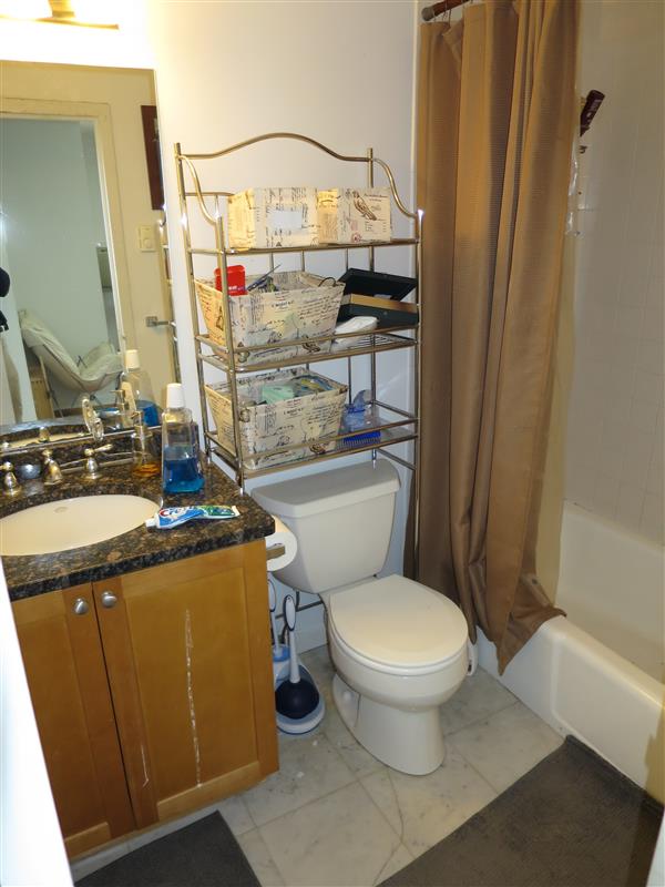 70 Park St, Ward Two