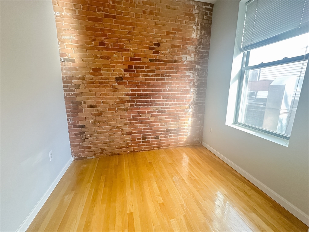 554 Tremont St, South End