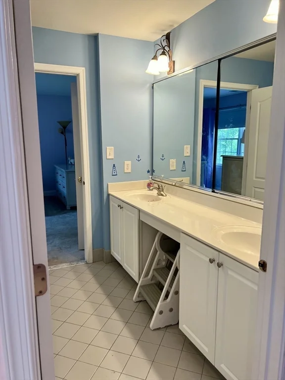 24 Endean Dr, Walpole