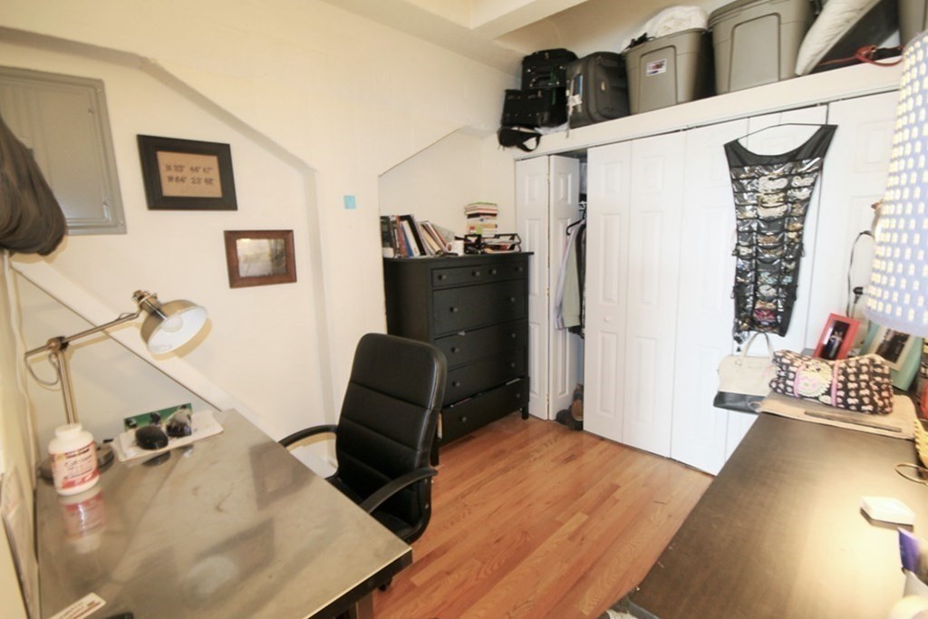 12 Stoneholm St, Fenway