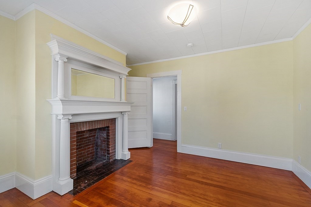 733 Hale St, Beverly Farms