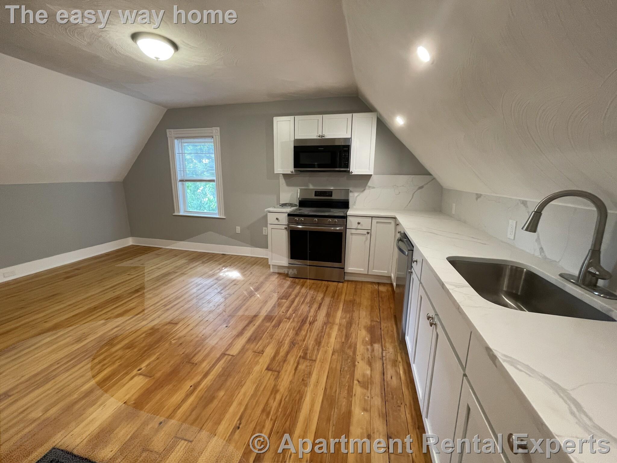 35 Cameron Ave, Davis Square