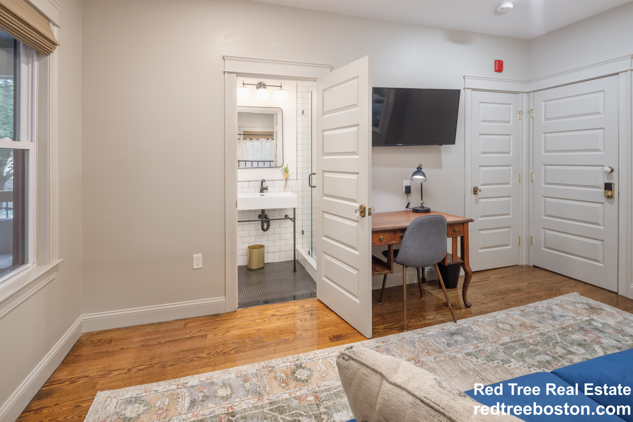 44 Winslow Rd, North Brookline