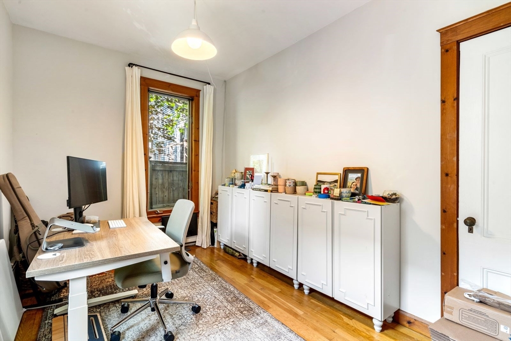 7 Flagg St, Harvard Square