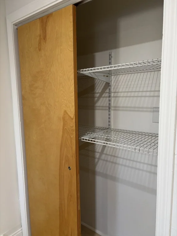 146 Willow St, Waltham