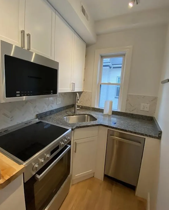 37 Spencer Ave, Powder House Square