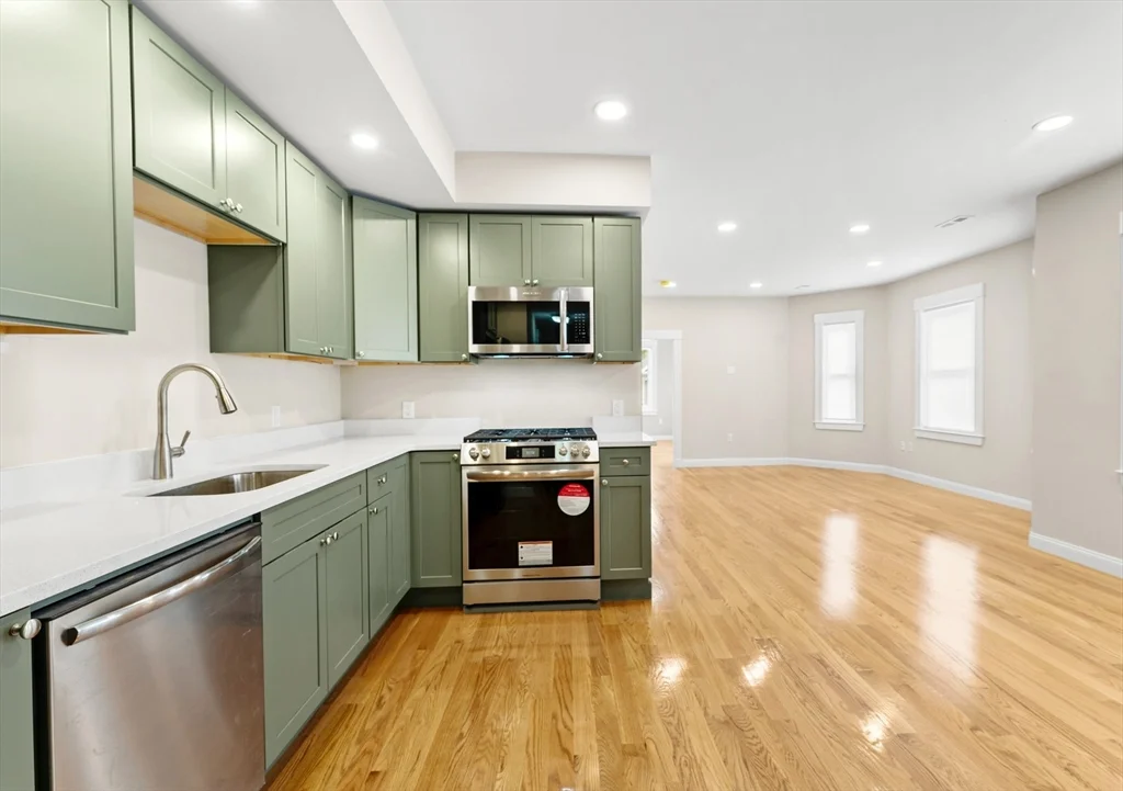 42 Almont St, Medford