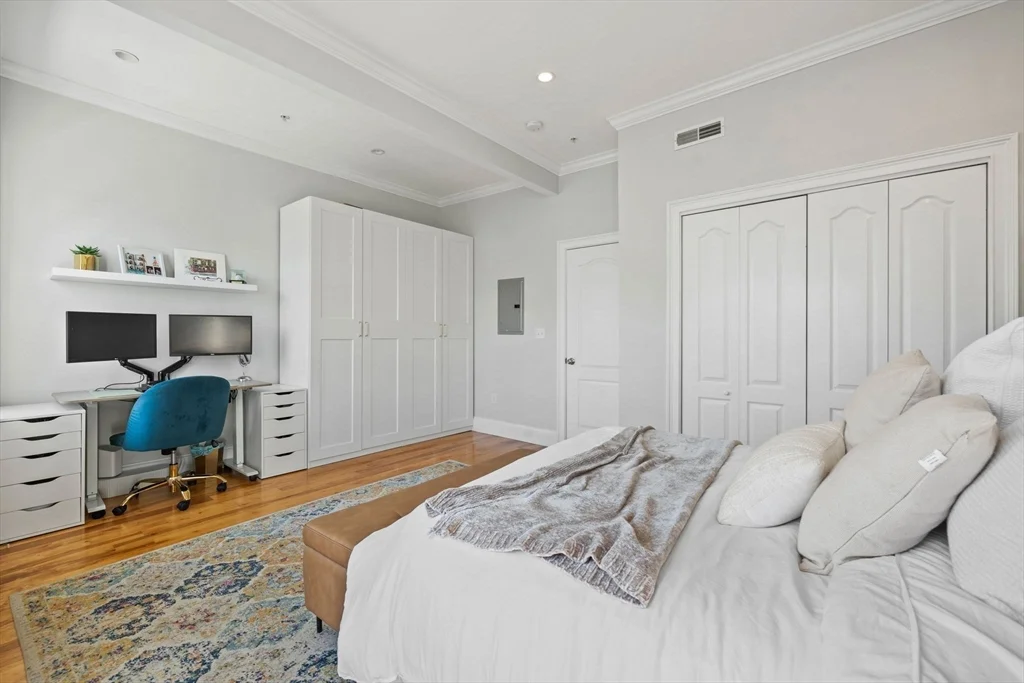 109 N St, South Boston