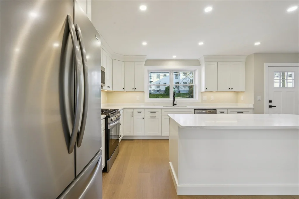 108 Stowe St, Fall River