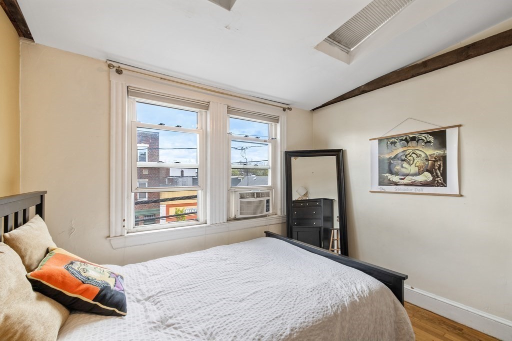 327 Sumner St, East Boston