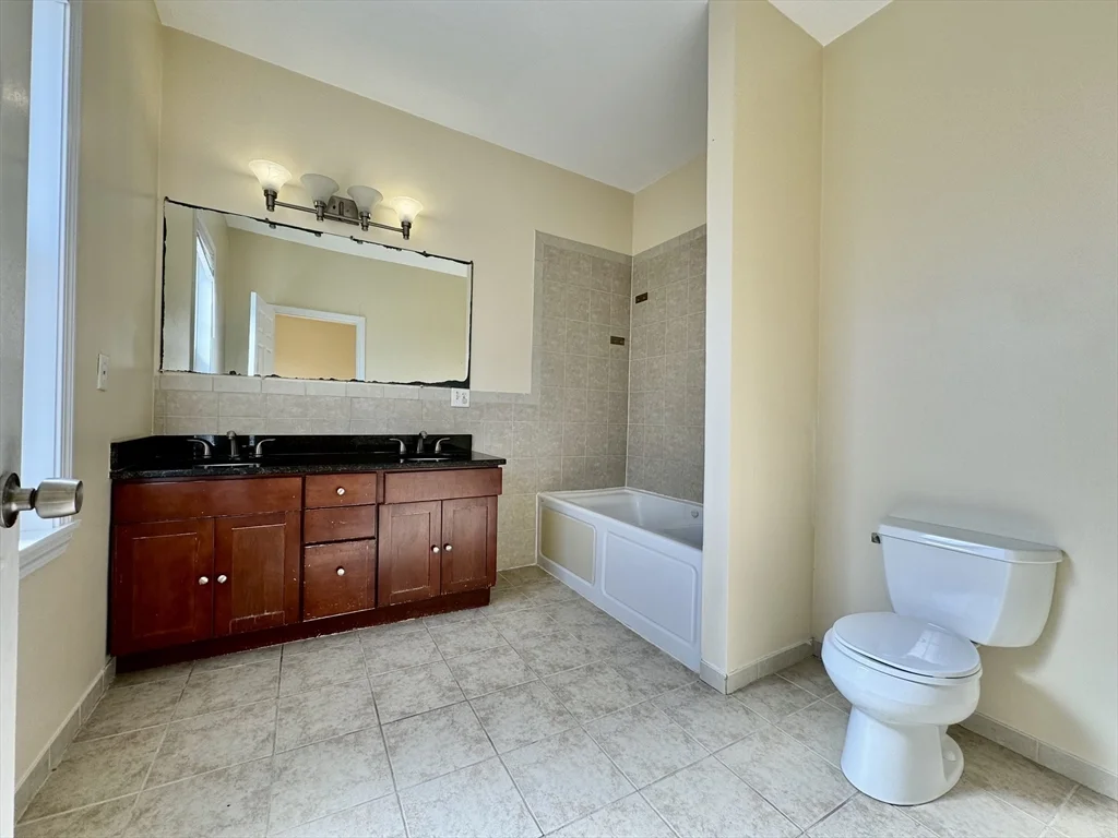 22 Elmore St, Roxbury