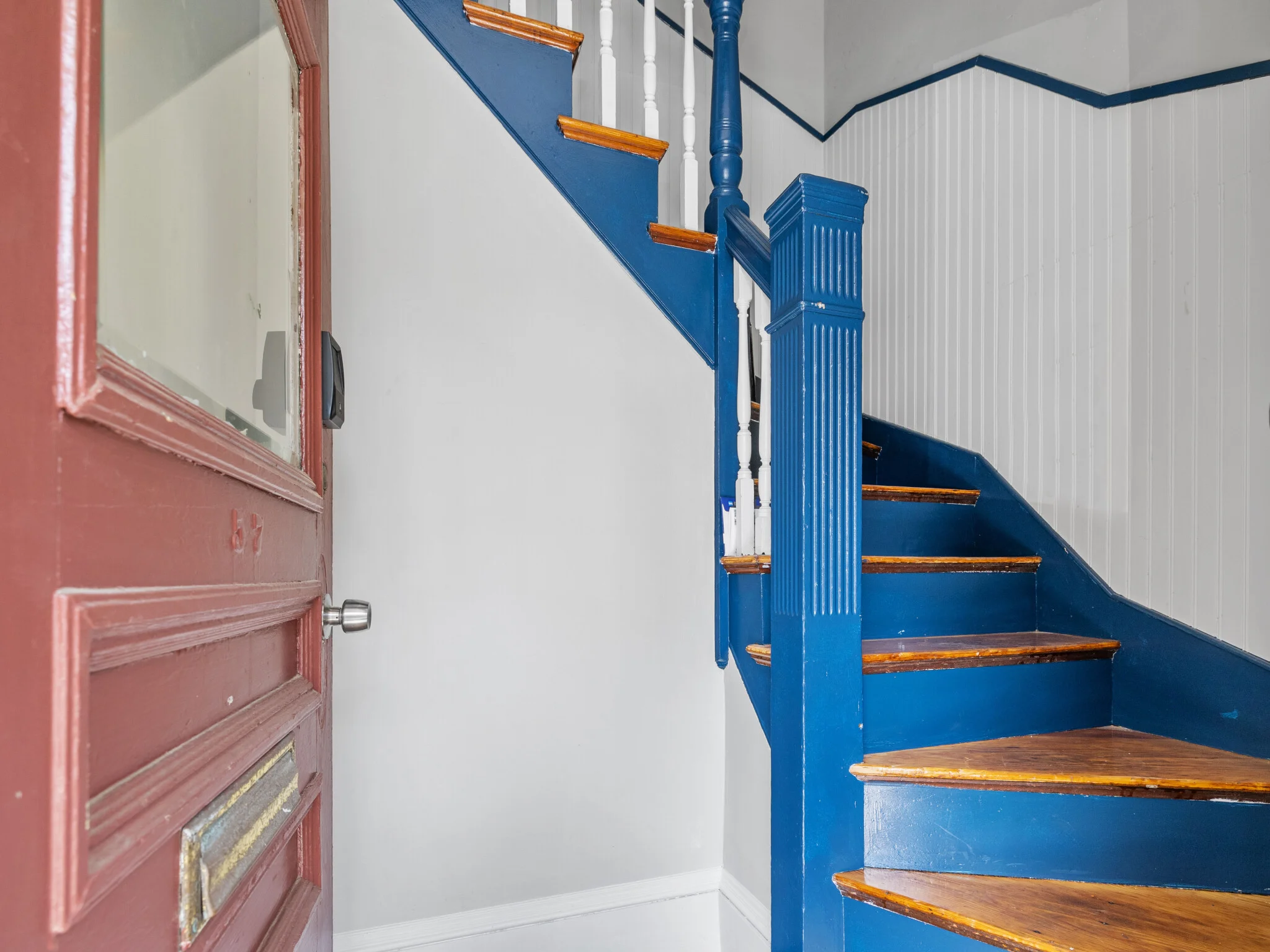 57 Hawthorne St, Davis Square