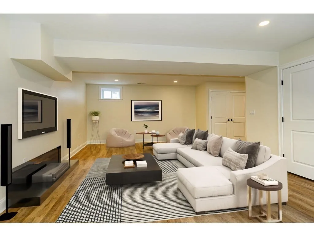 24 Grant Ave, Belmont