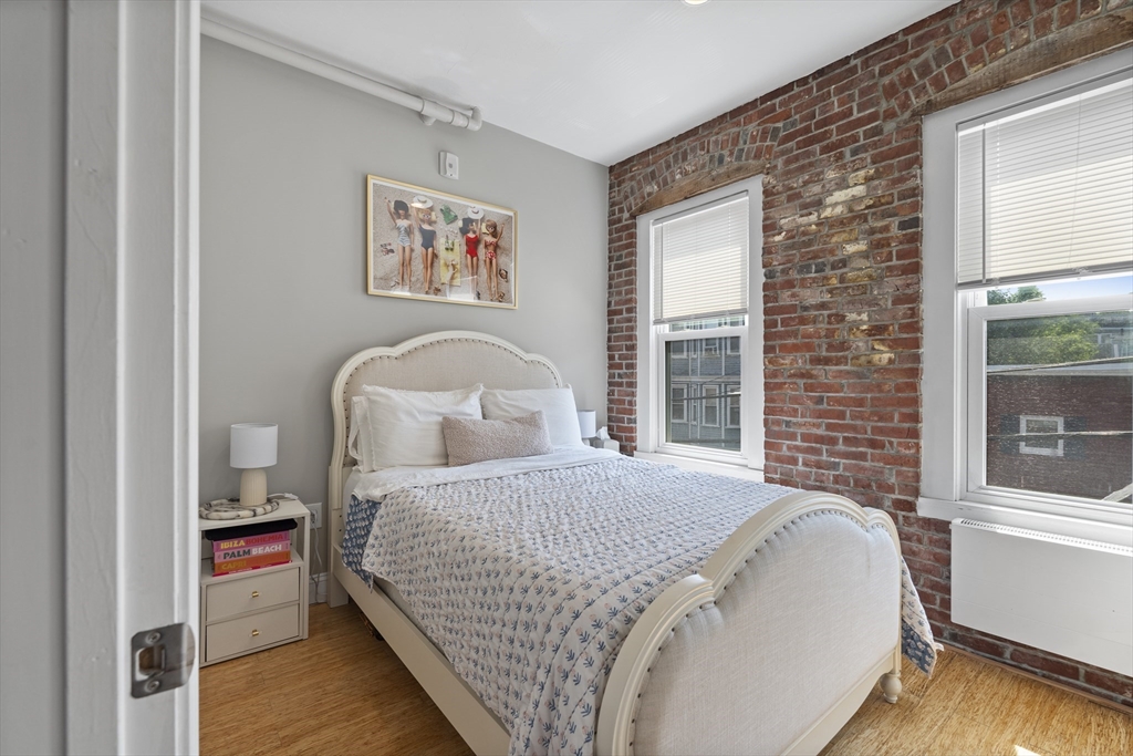 162 F St, South Boston