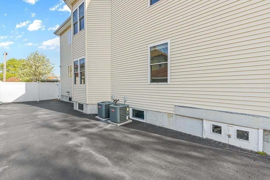 76-78 Bradbury Ave, Medford