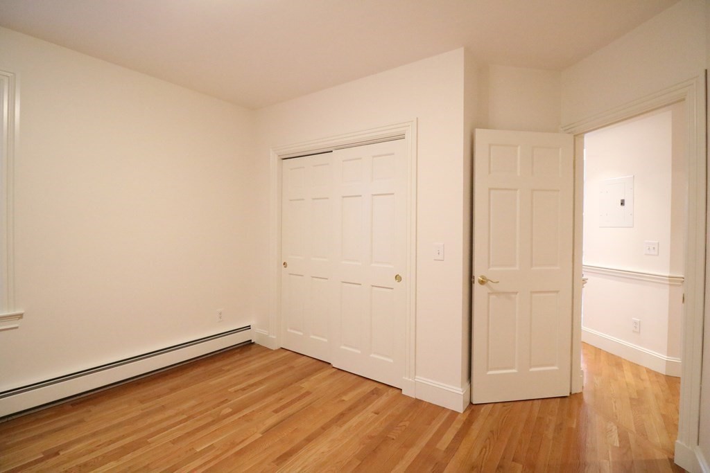 30 Upland Rd, Neighborhood Nine