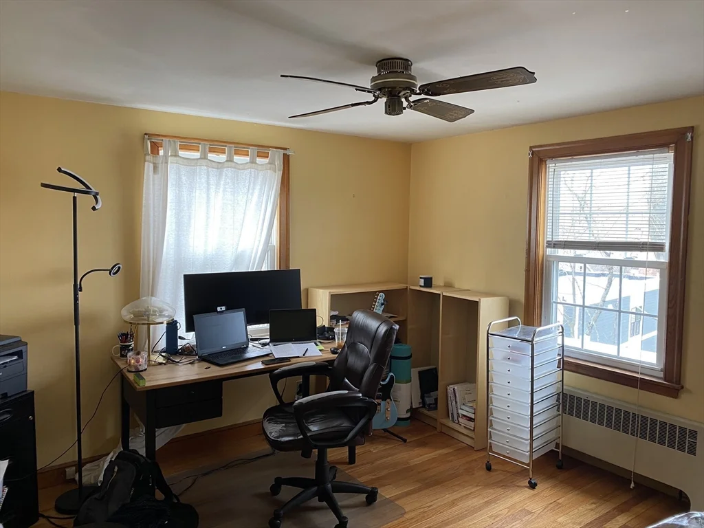 11 Woodbury St, Arlington