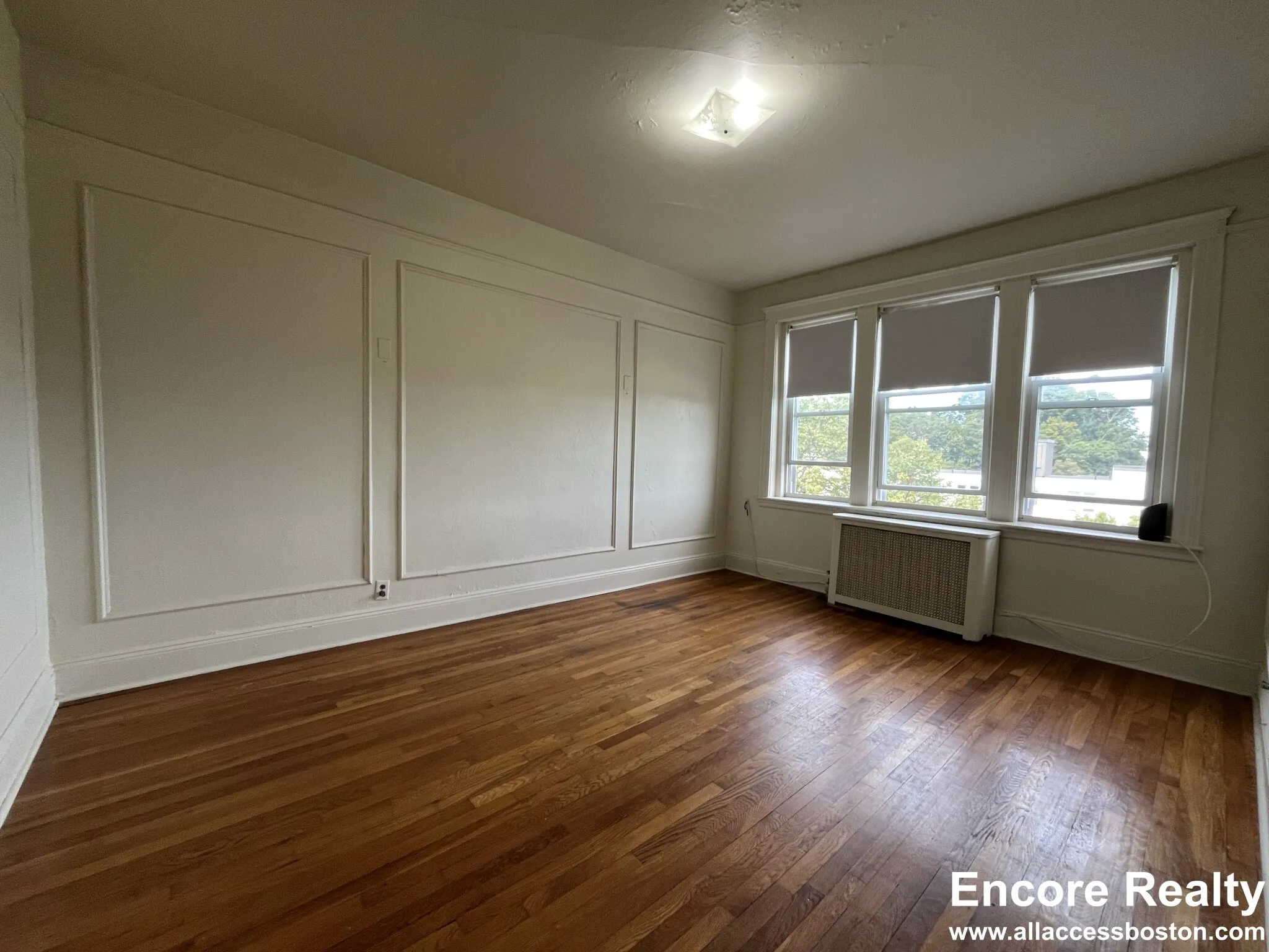 1687 Commonwealth Ave, Brighton