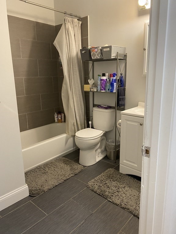 663 East Broadway, South Boston