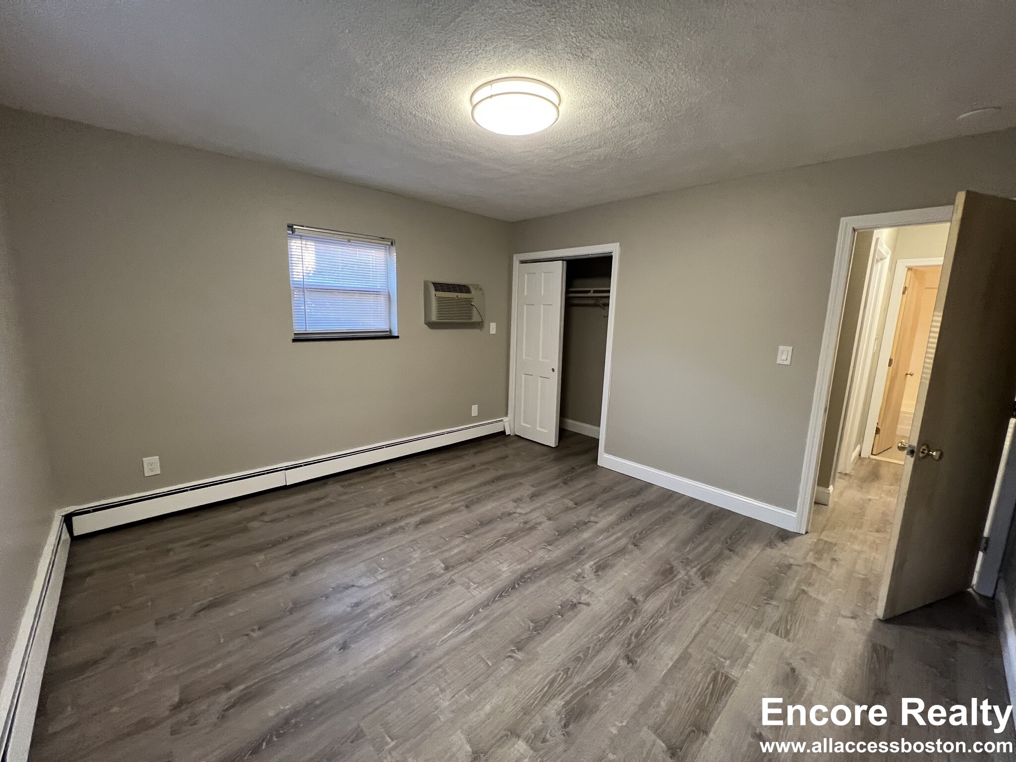 280 Grove St, Auburndale