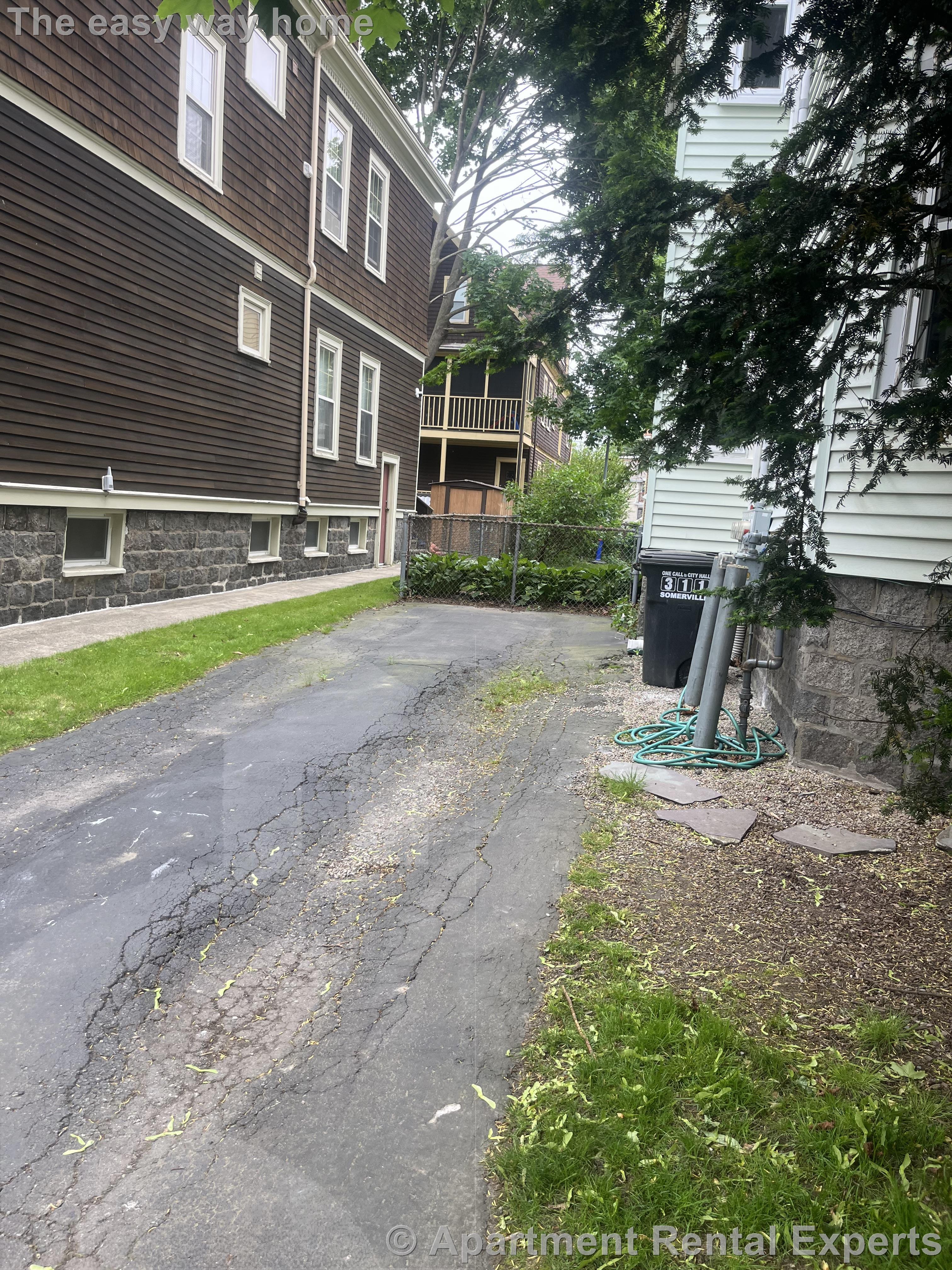 121 Highland Rd, Ball Square