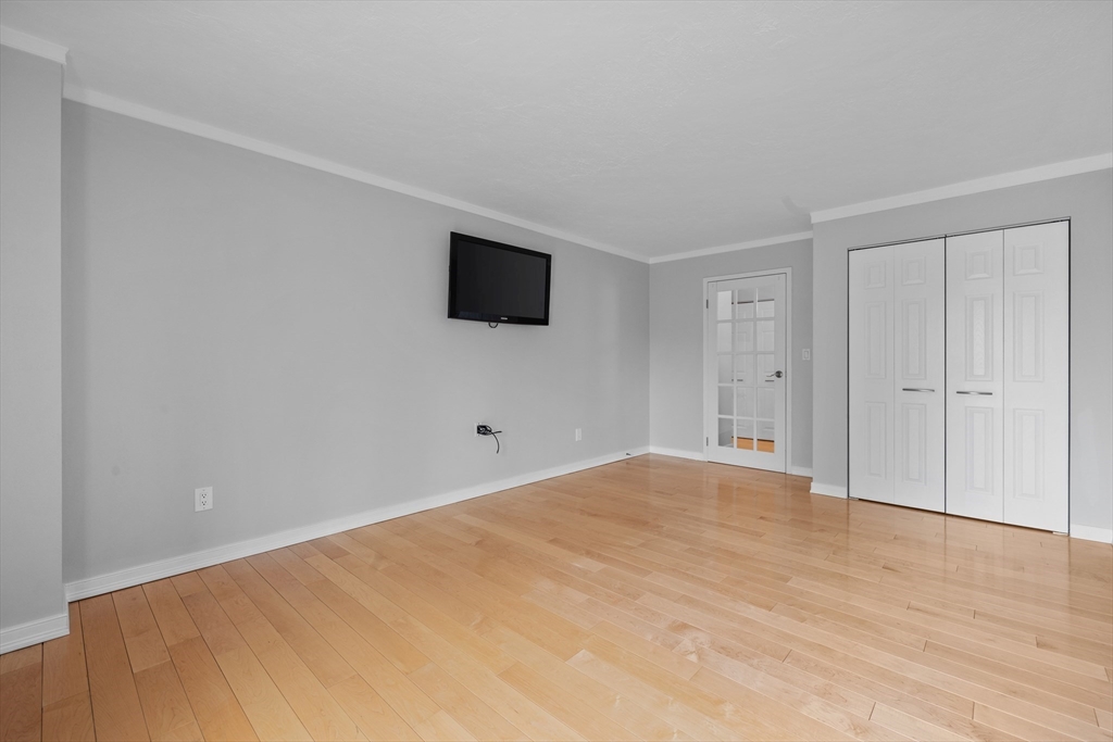 50-56 Broadlawn Park, Boston