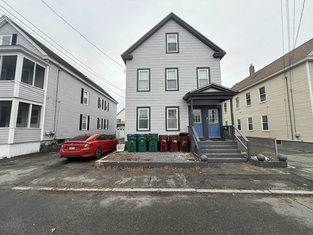 136 Gershom Ave, Lowell