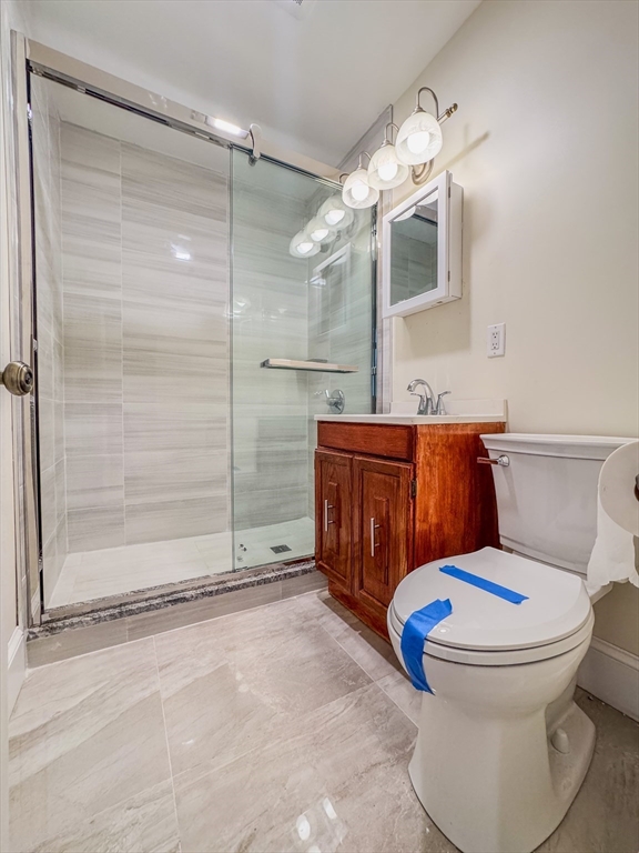 18 Albion Rd, Quincy