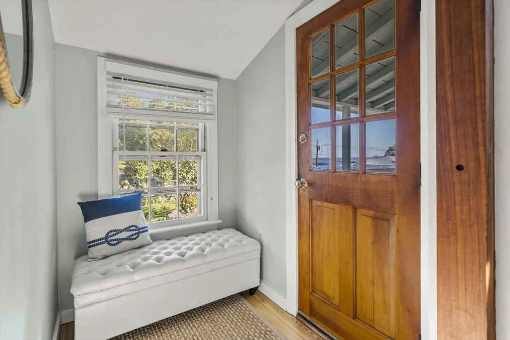 9 Gingerbread Hill, Marblehead