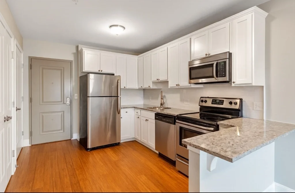 9 Needhams Landing, Lynn