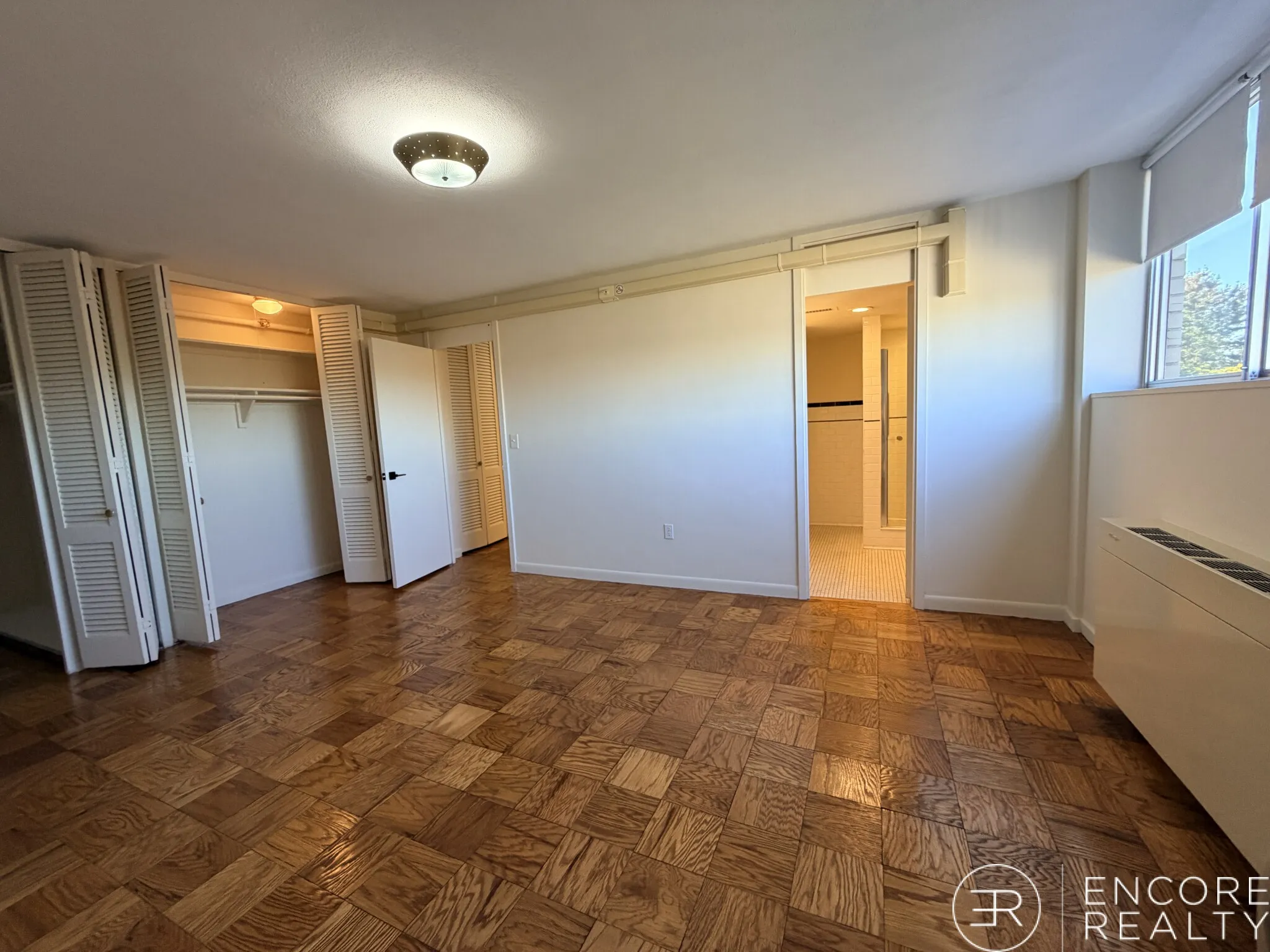 101 Monmouth St, Longwood