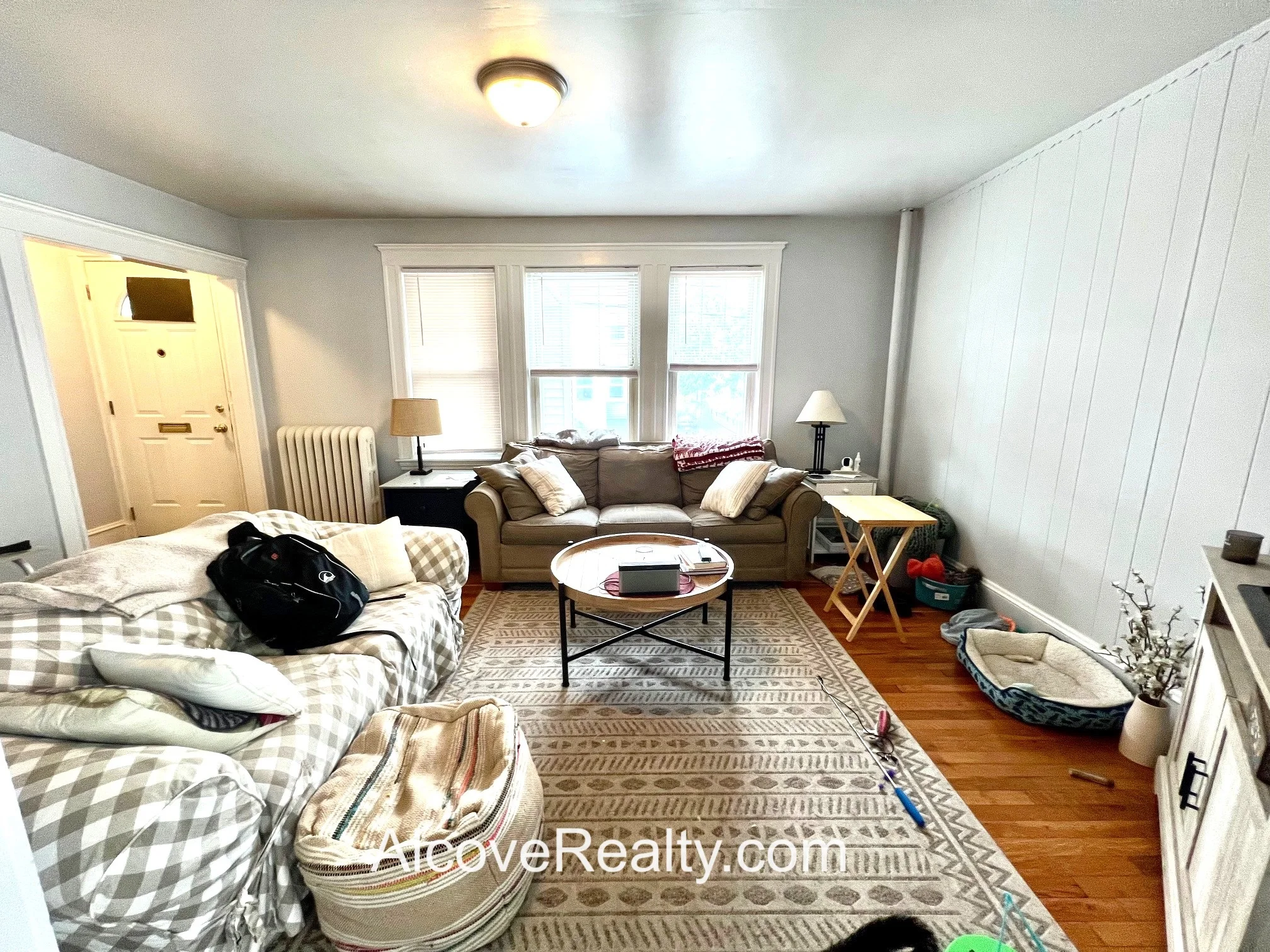 39 Sterling St, West Somerville