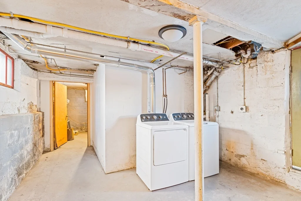 126 Washington Ave, Waltham