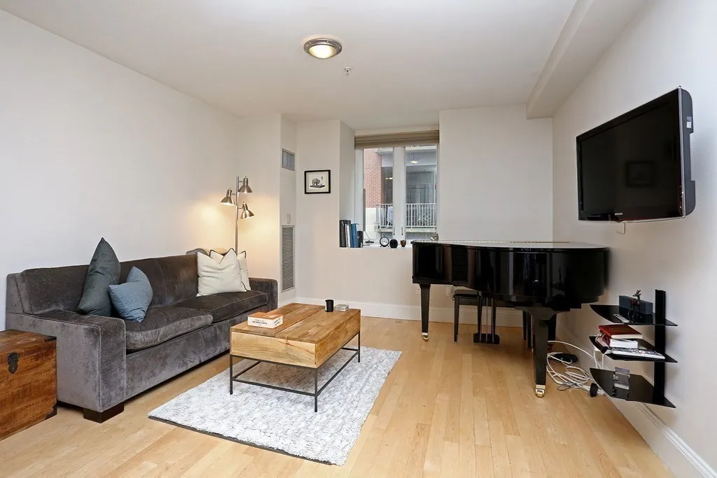 45 West Broadway, South Boston