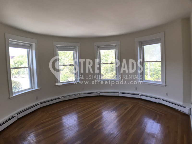 1539 Beacon St, Griggs Park