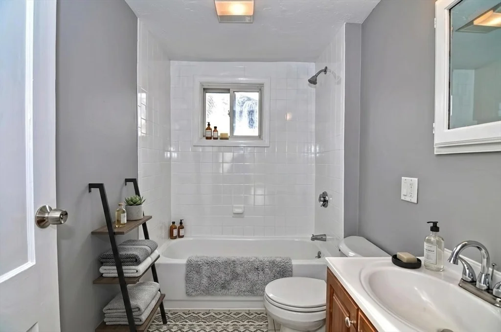 64 Germain Ave, West Quincy