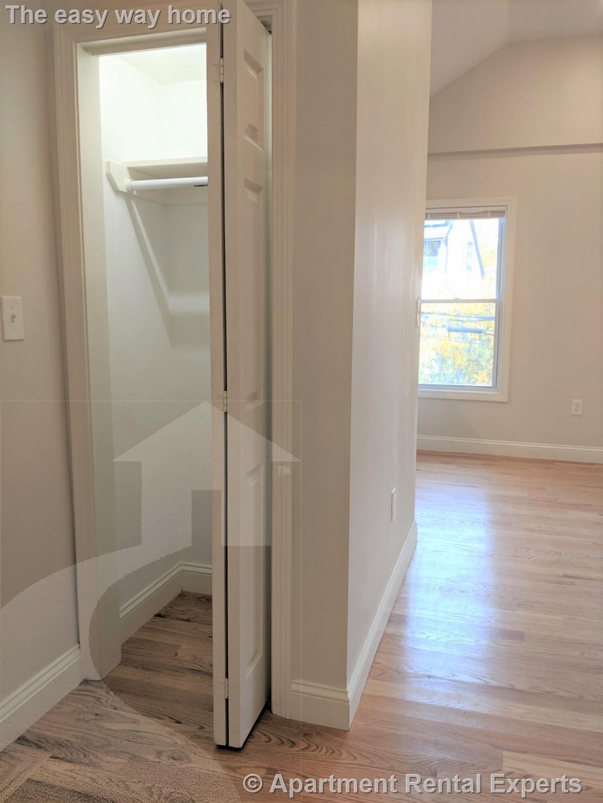 44 Cogswell Ave, Porter Square