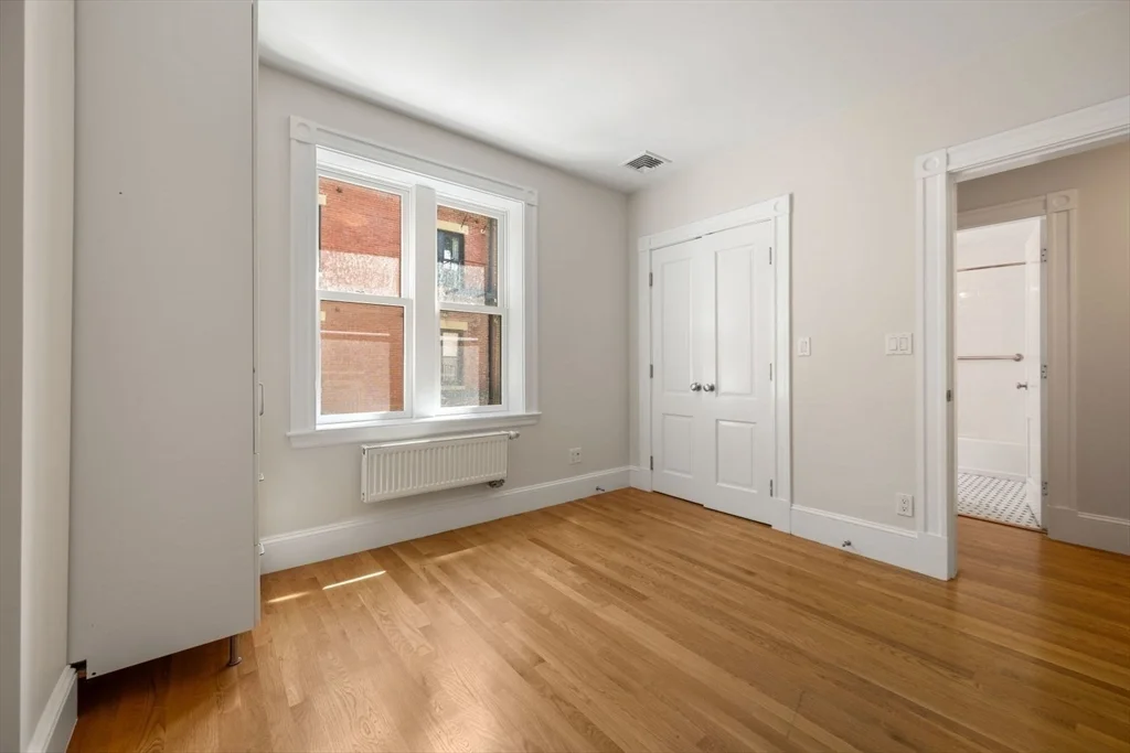 39 Clarendon St, South End