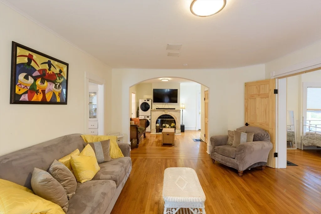 55 Samoset Ave, Oak Bluffs