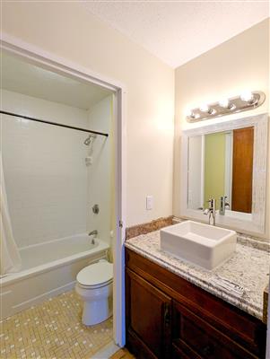 474 Broadway, Magoun Square