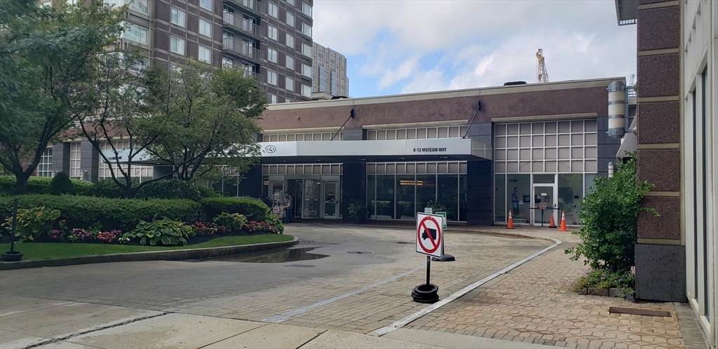 8 Museum Way, East Cambridge