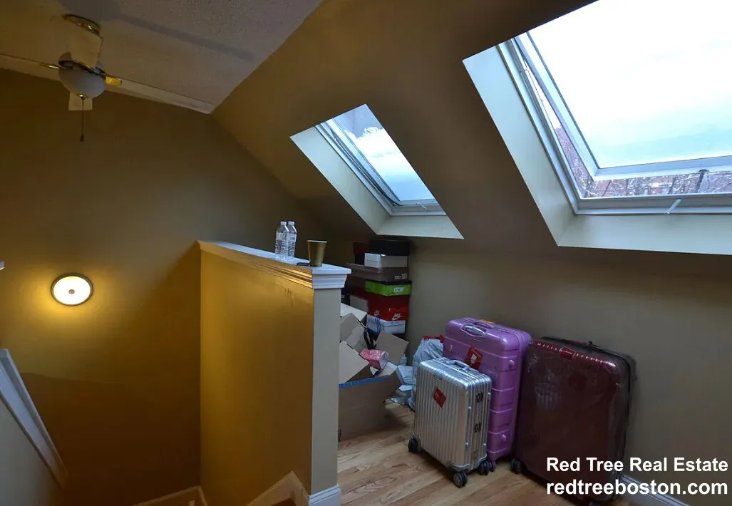 85 Brainerd Rd, Brighton