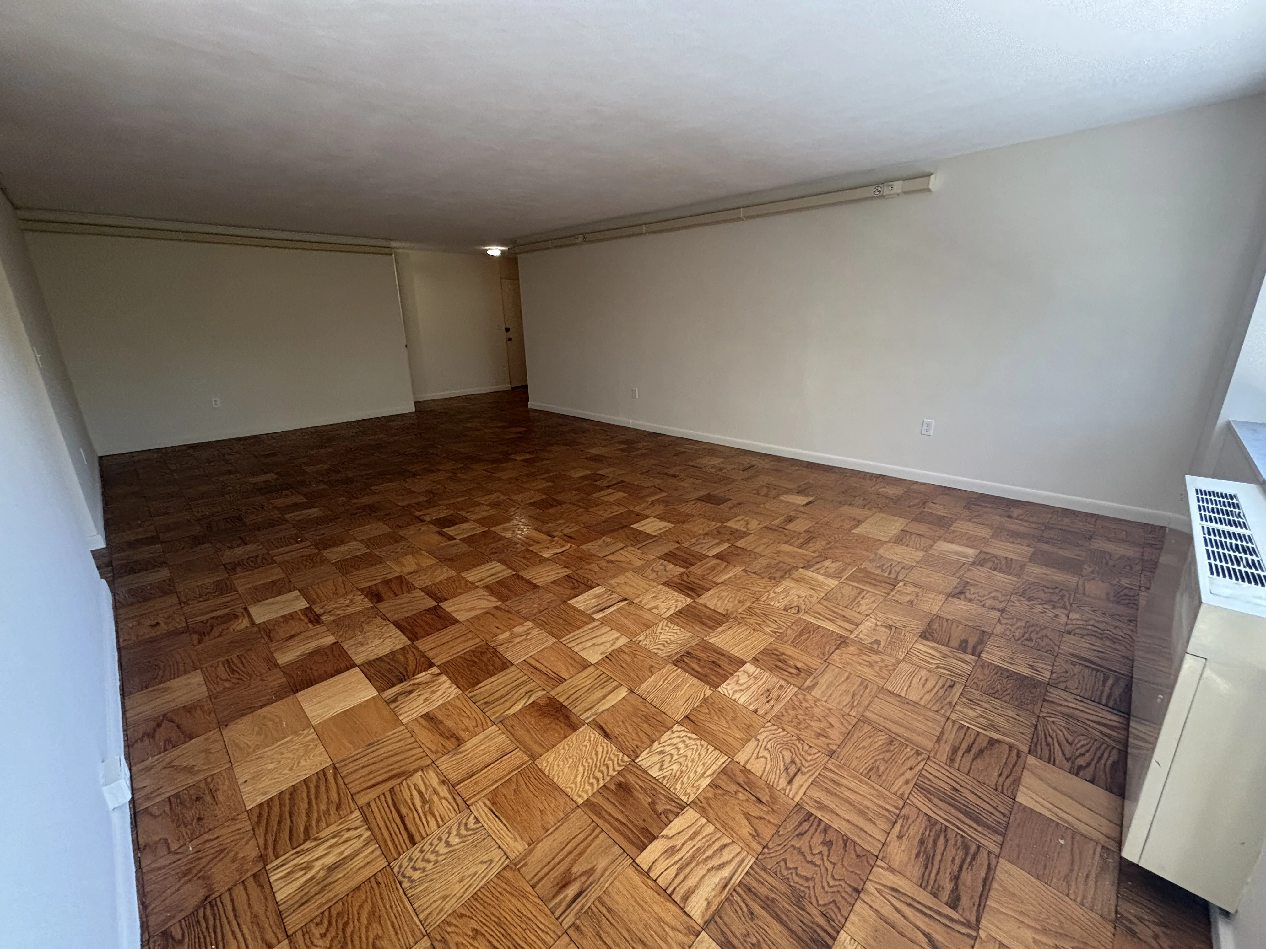 101 Monmouth St, Longwood