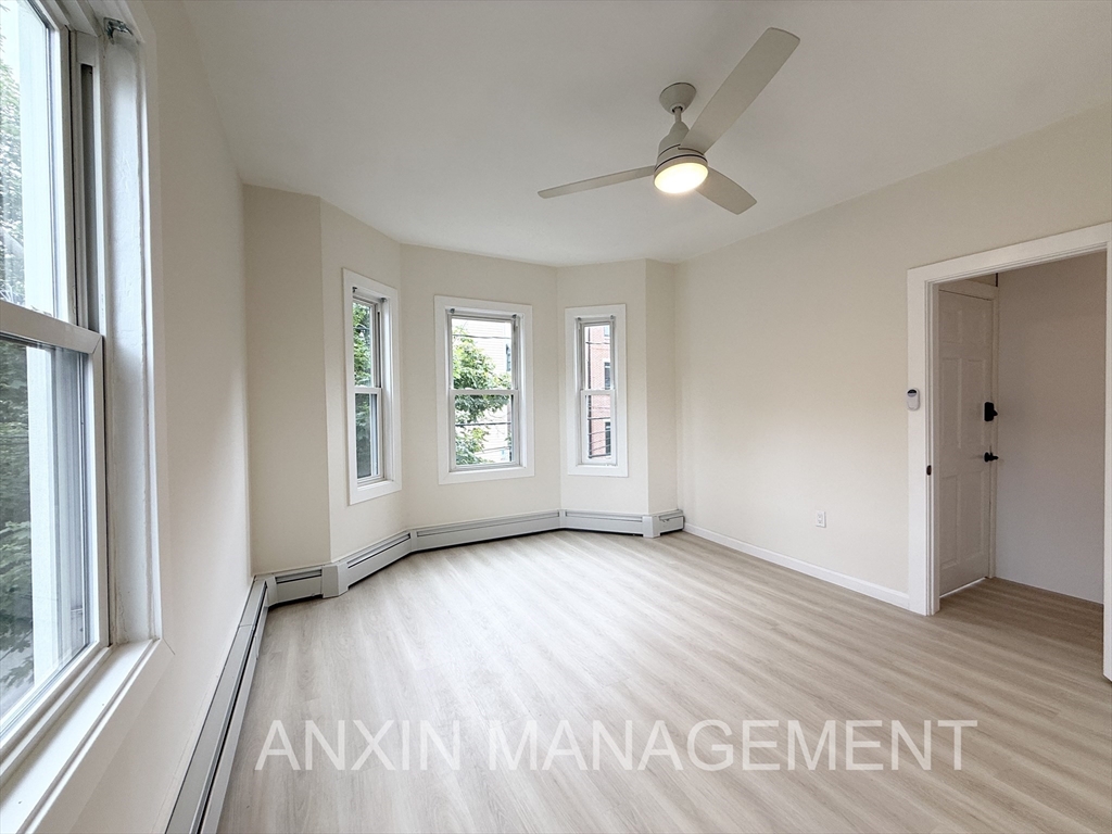 144H Spring St, East Cambridge