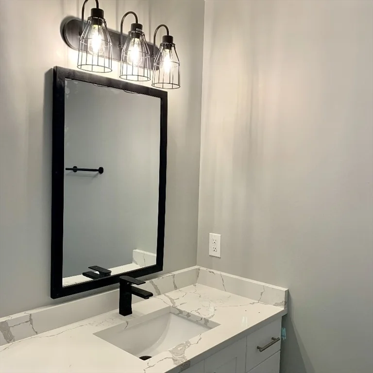 15 Oak, Needham