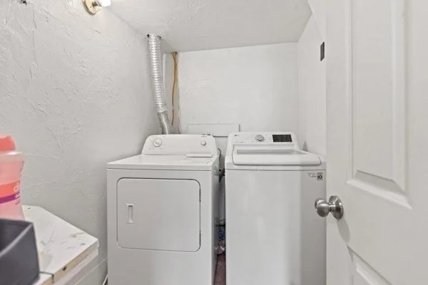 847 Pearl St, Brockton