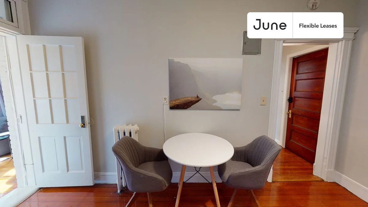 1905 Beacon St, Brookline